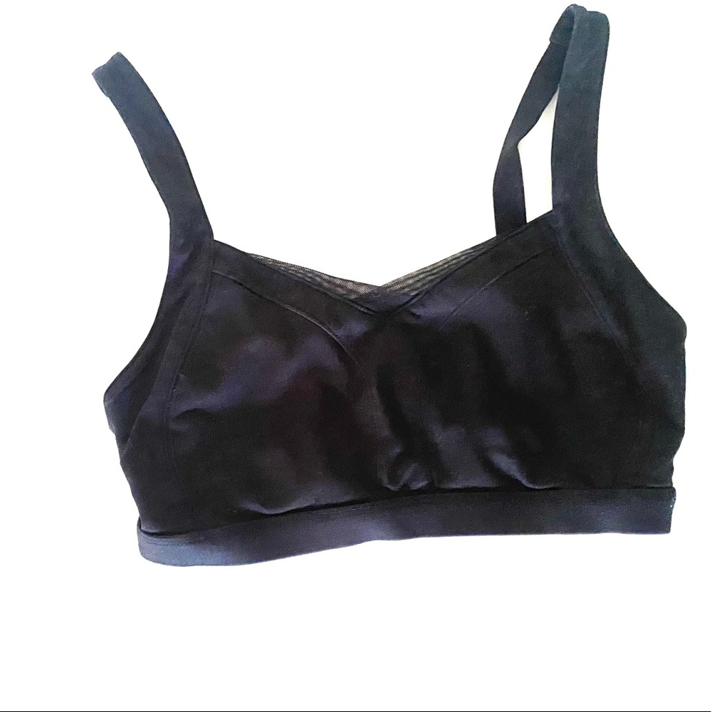 Fabletics Sports Bra - Picture 4 of 11